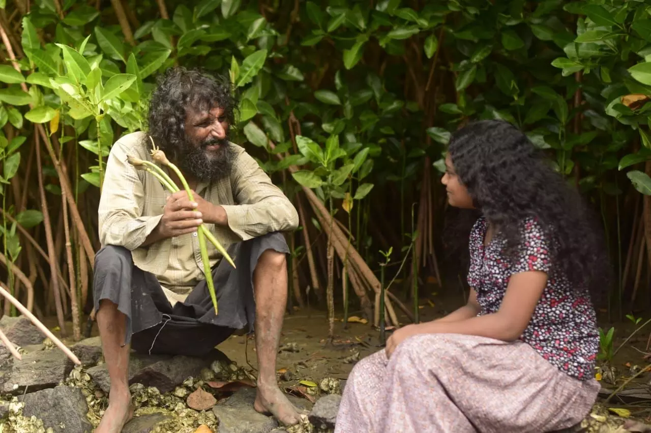 കാർഷിക ഗ്രാമത്തിന്റെ അതിജീവനത്തിന്റെ കഥ .ദി ലൈഫ് ഓഫ് മാൻ ഗ്രോവ് തീയേറ്ററിലേക്ക്